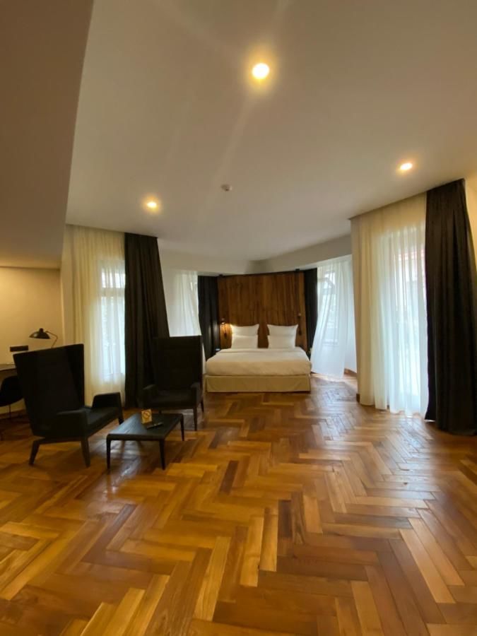 Отель Shota @ Rustaveli Boutique Hotel Тбилиси-23