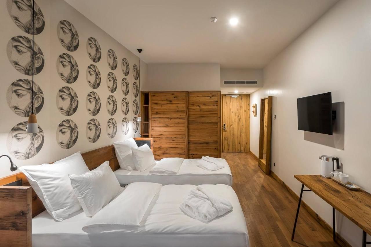 Отель Shota @ Rustaveli Boutique Hotel Тбилиси-11